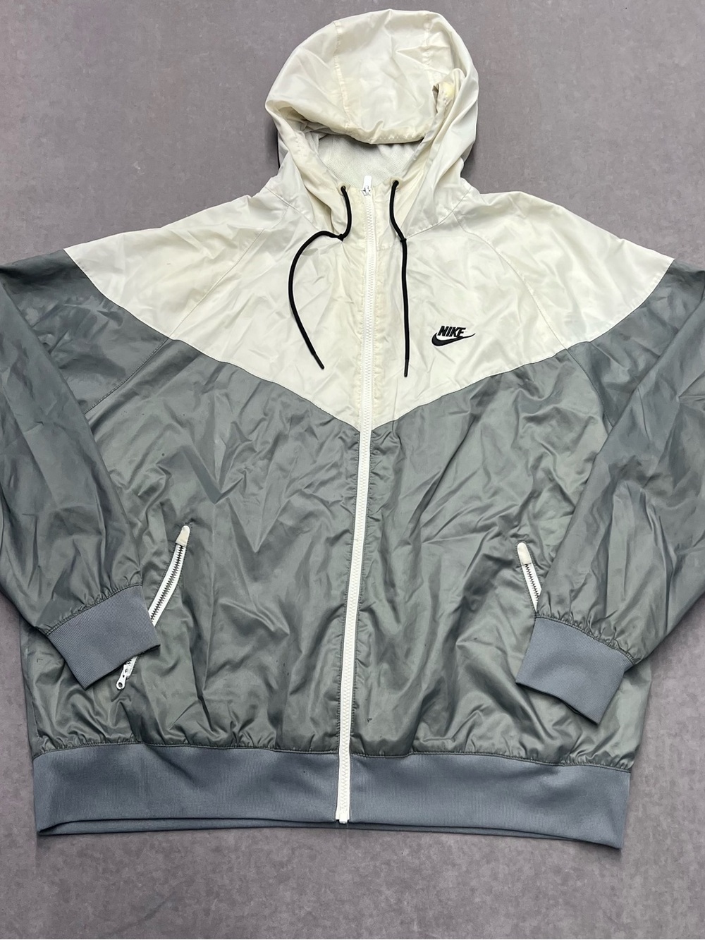 Nike Two-Tone Hooded Windbreaker Jacket - White & Gray